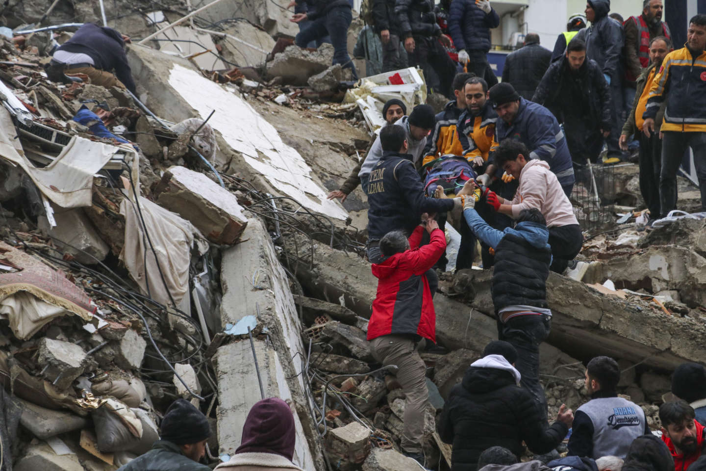 Les images des séismes qui ont tué des milliers de personnes en Syrie et en Turquie