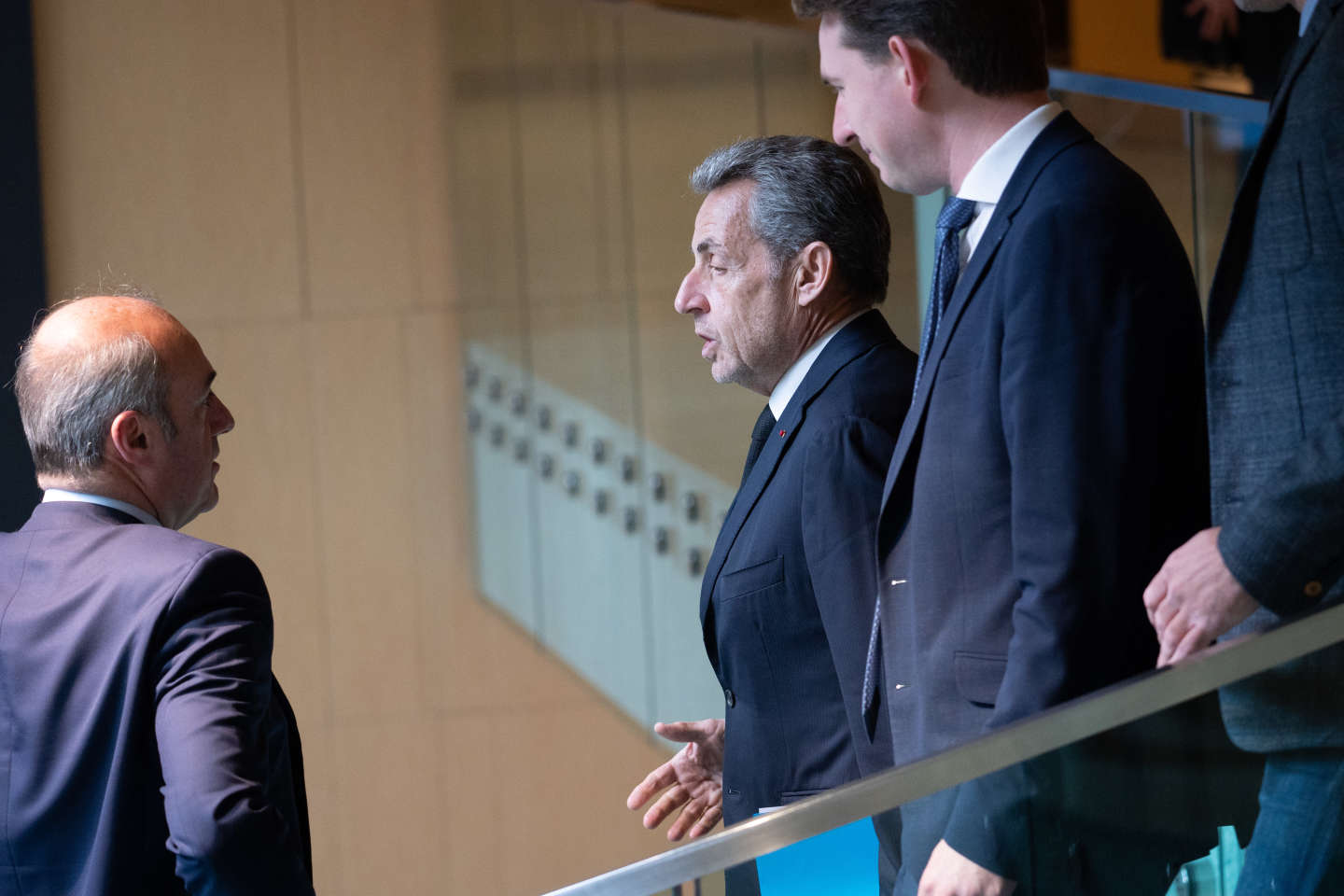 Nicolas Sarkozy et François Hollande se livrent un nouveau duel à distance sur le nucléaire
