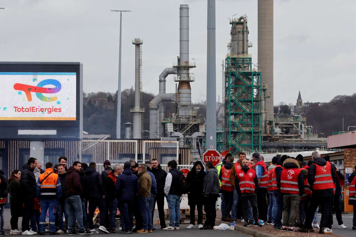 Les réquisitions de grévistes de TotalEnergies à la raffinerie de Gonfreville suspendues par la justice
