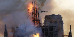 Incendie de Notre-Dame : « Reconnu comme toxique, le plomb est-il condamné à demeurer malgré tout un poison légal ? »