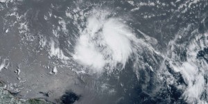 La tempête tropicale Bret s’éloigne de la Martinique, qui redescend en vigilance orange
