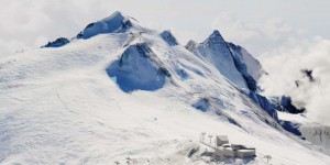 A Tignes, la fonte du glacier met le « ski business » en sursis