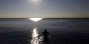 Canicules et incendies, en direct : la Méditerranée a connu lundi sa température journalière la plus haute, selon l’institut maritime espagnol