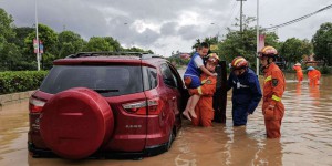 Les images du typhon Doksuri en Chine
