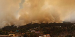 Incendies sur l’île de La Palma : 5 000 hectares détruits dans l’archipel espagnol des Canaries, les pompiers aidés par la baisse des températures