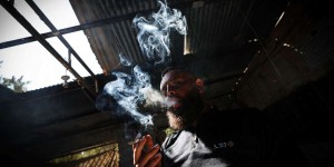 Le tabagisme continue de diminuer, mais la majorité des pays n’impose toujours pas de lieux publics clos totalement non fumeurs