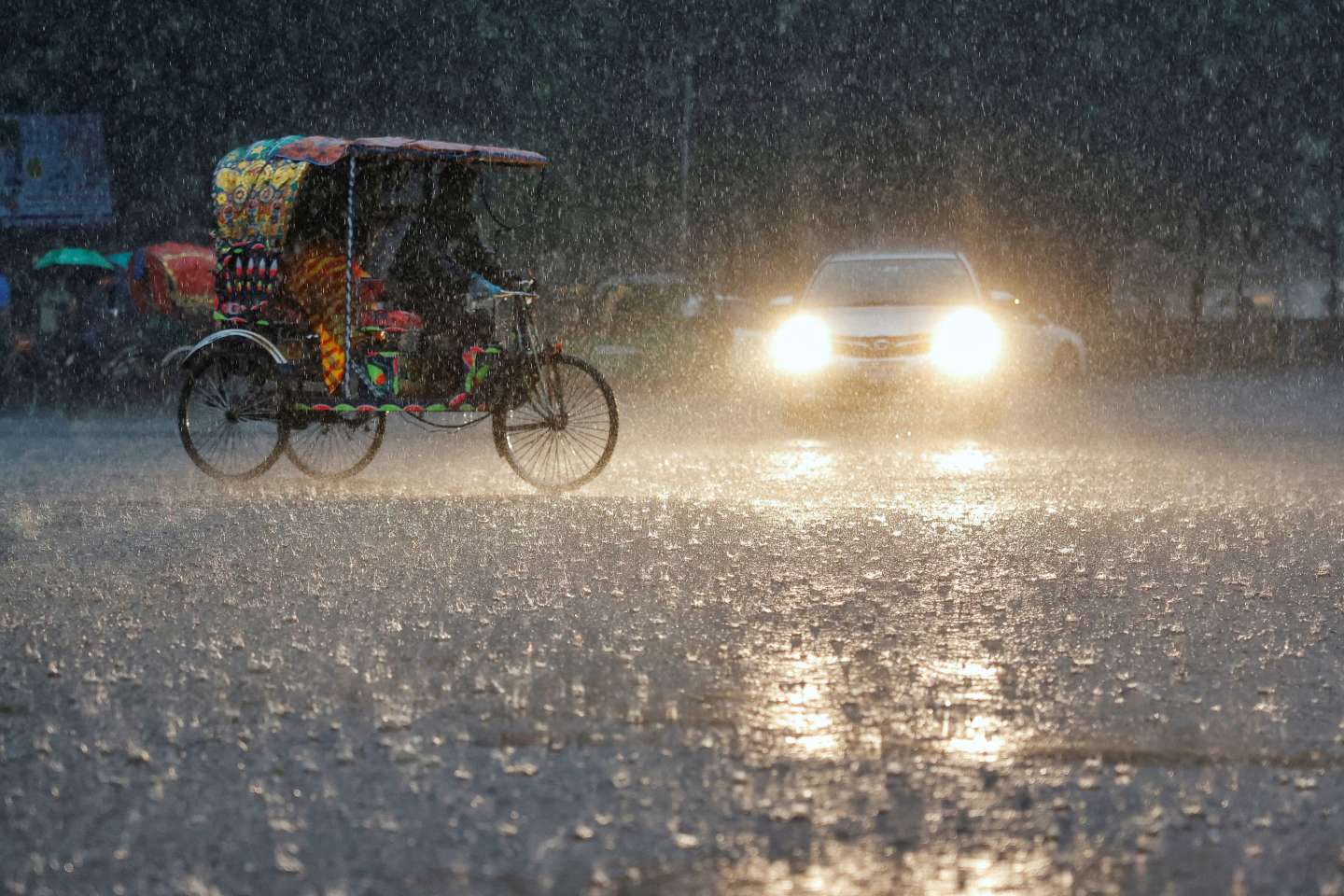 Bangladesh : les pluies torrentielles de la mousson font plus de cinquante morts