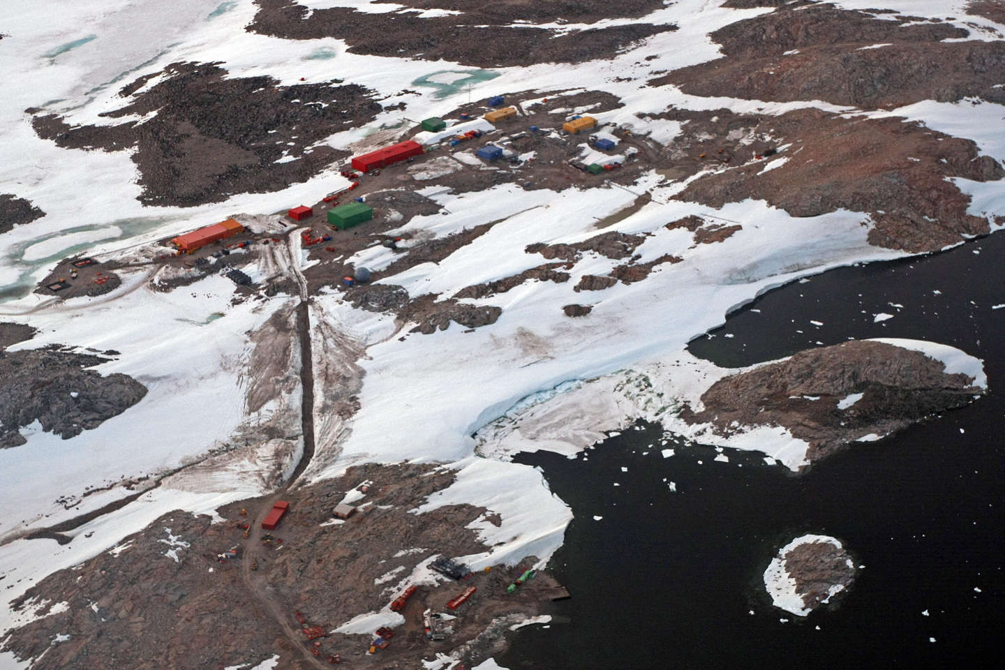 Les bases scientifiques en Antarctique ont longtemps pollué leur environnement proche