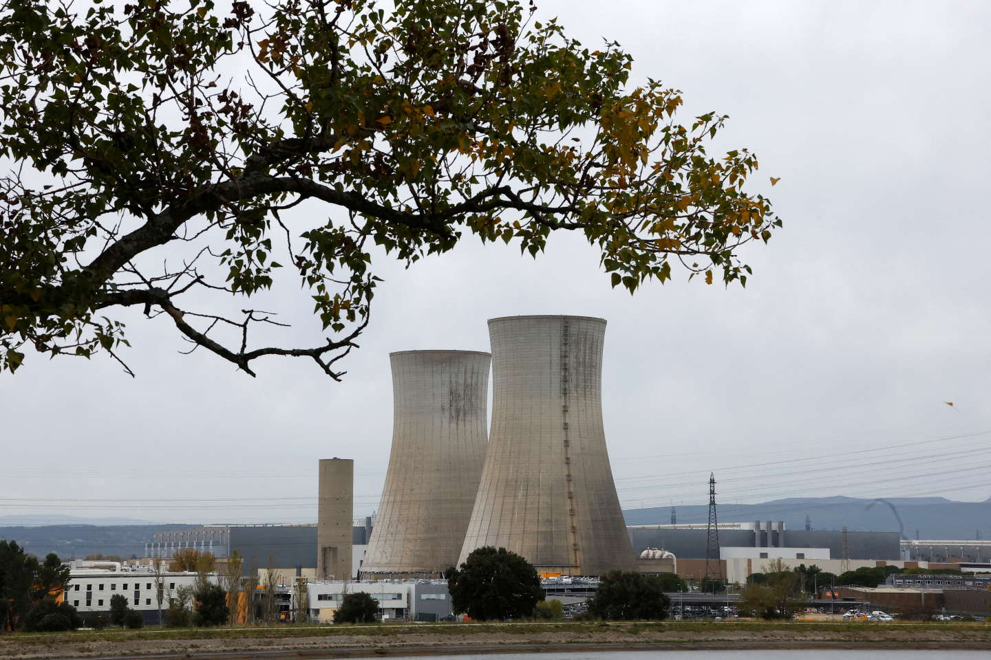 Nucléaire : à la centrale du Tricastin, un premier réacteur autorisé à fonctionner jusqu’à cinquante ans