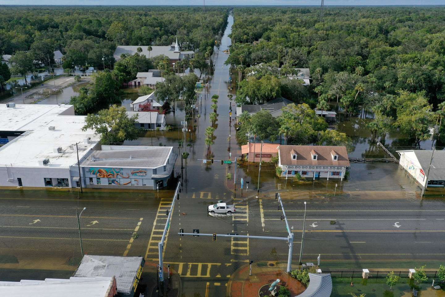 En photos : après le passage de l’ouragan Idalia, la Floride touchée par d’importantes inondations