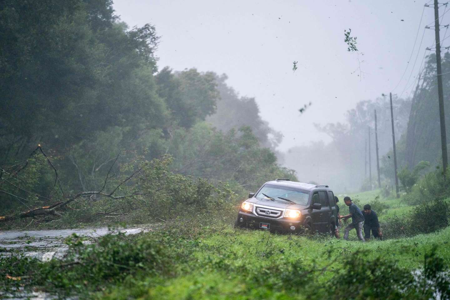 Le puissant ouragan Idalia touche la Floride