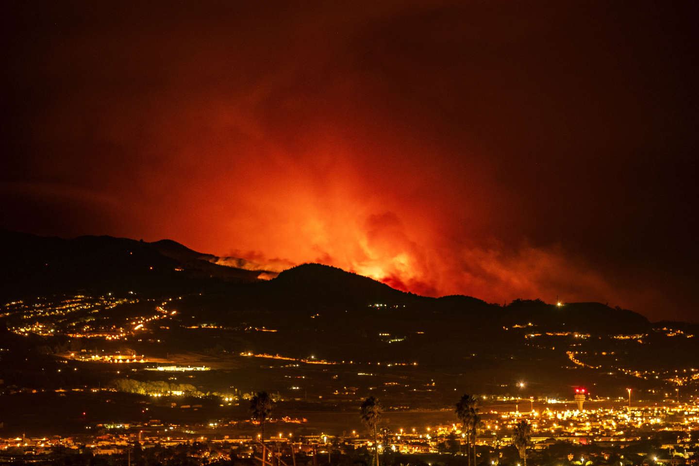 Tenerife en proie à l’incendie « le plus compliqué » des 40 dernières années