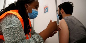 Pourquoi le gouvernement a avancé la campagne de vaccination contre le Covid-19