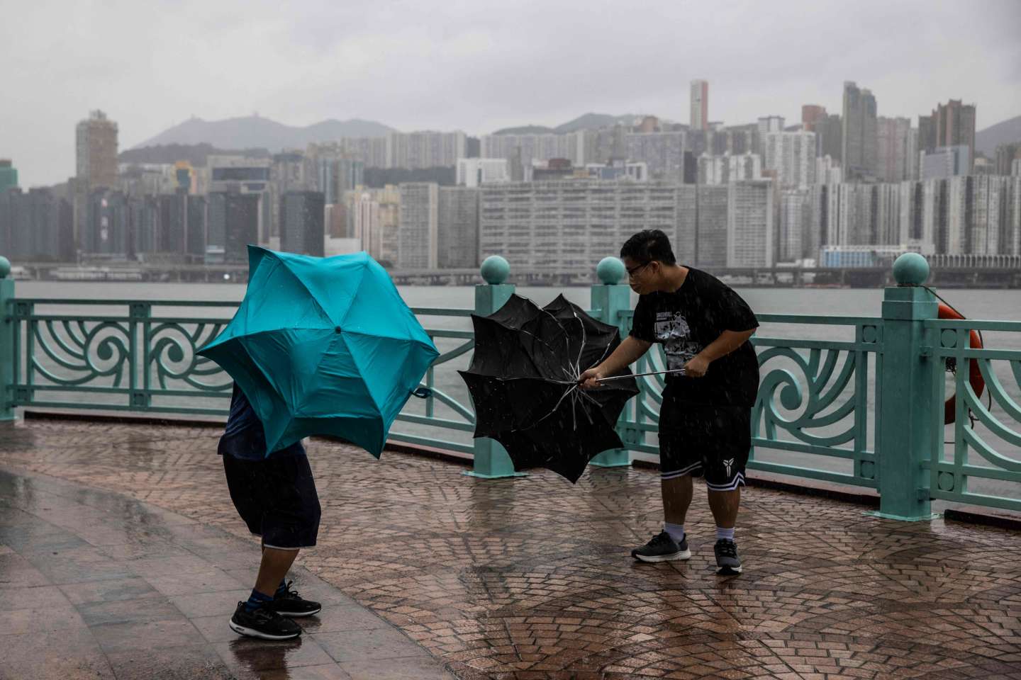 Supertyphon Saola : Hongkong décrète le niveau d’alerte maximal
