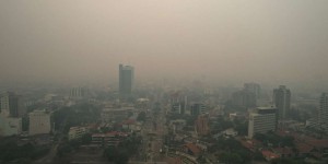 Bolivie : d’immenses feux de forêts entraînent la fermeture d’écoles en raison des fumées dégagées