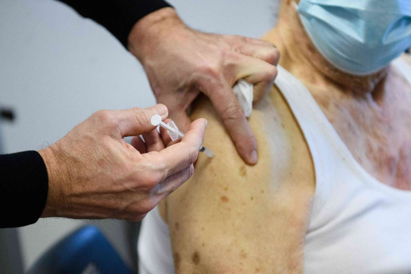 Covid-19 : pour lutter contre la reprise de l’épidémie, une nouvelle campagne vaccinale commence lundi