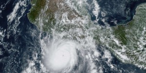 Au Mexique, Acapulco se prépare à un ouragan « extrêmement dangereux » et « possiblement catastrophique »