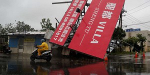 Taïwan : les vents record du typhon Koinu ont fait un mort et près de 300 blessés