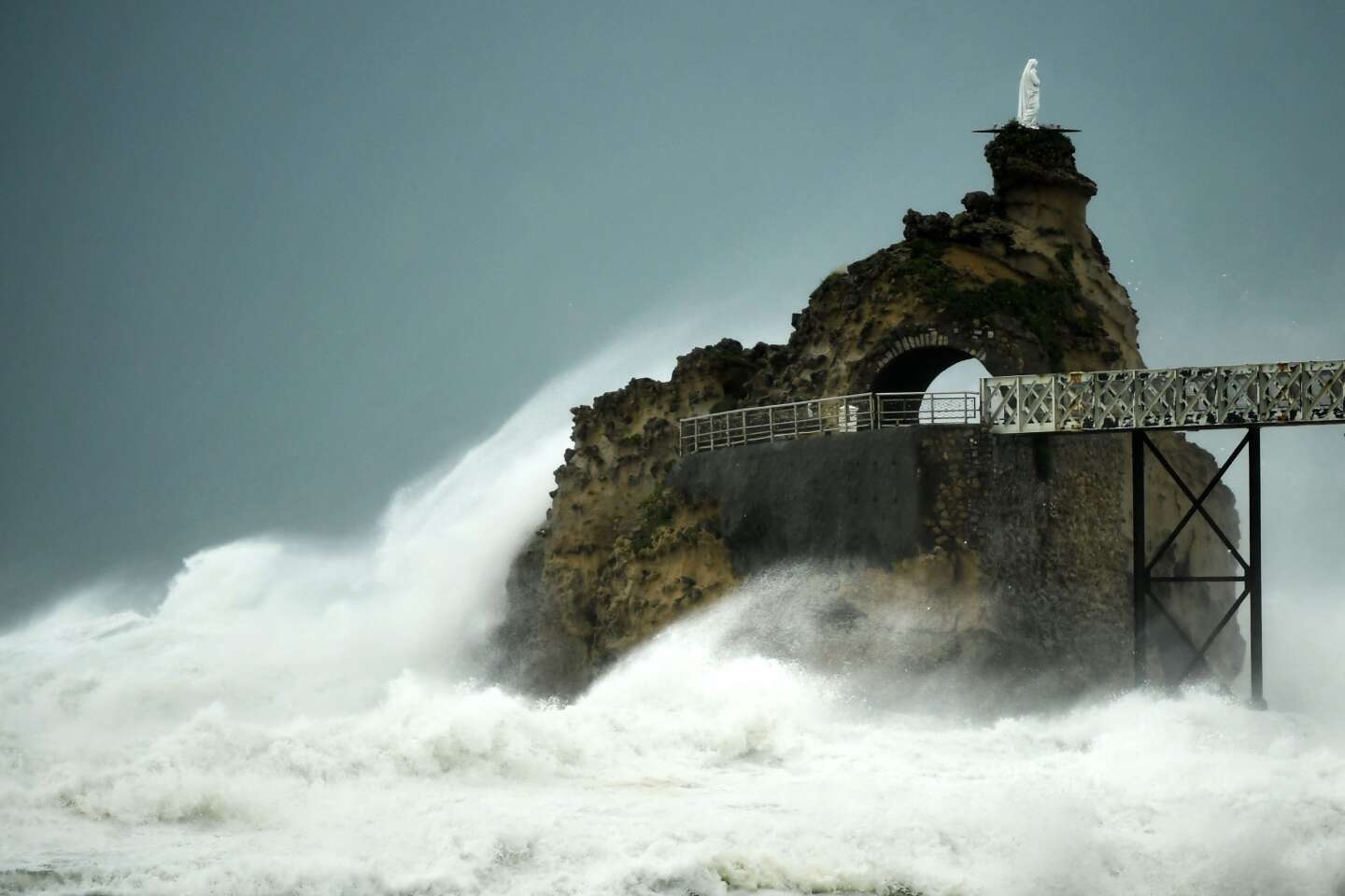Après Ciaran, la tempête Domingos secoue la France et fait craindre de nouveaux dégâts