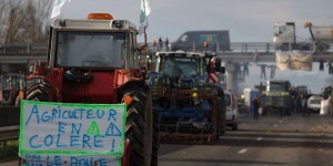 Agriculteurs en colère : les images des blocages en France