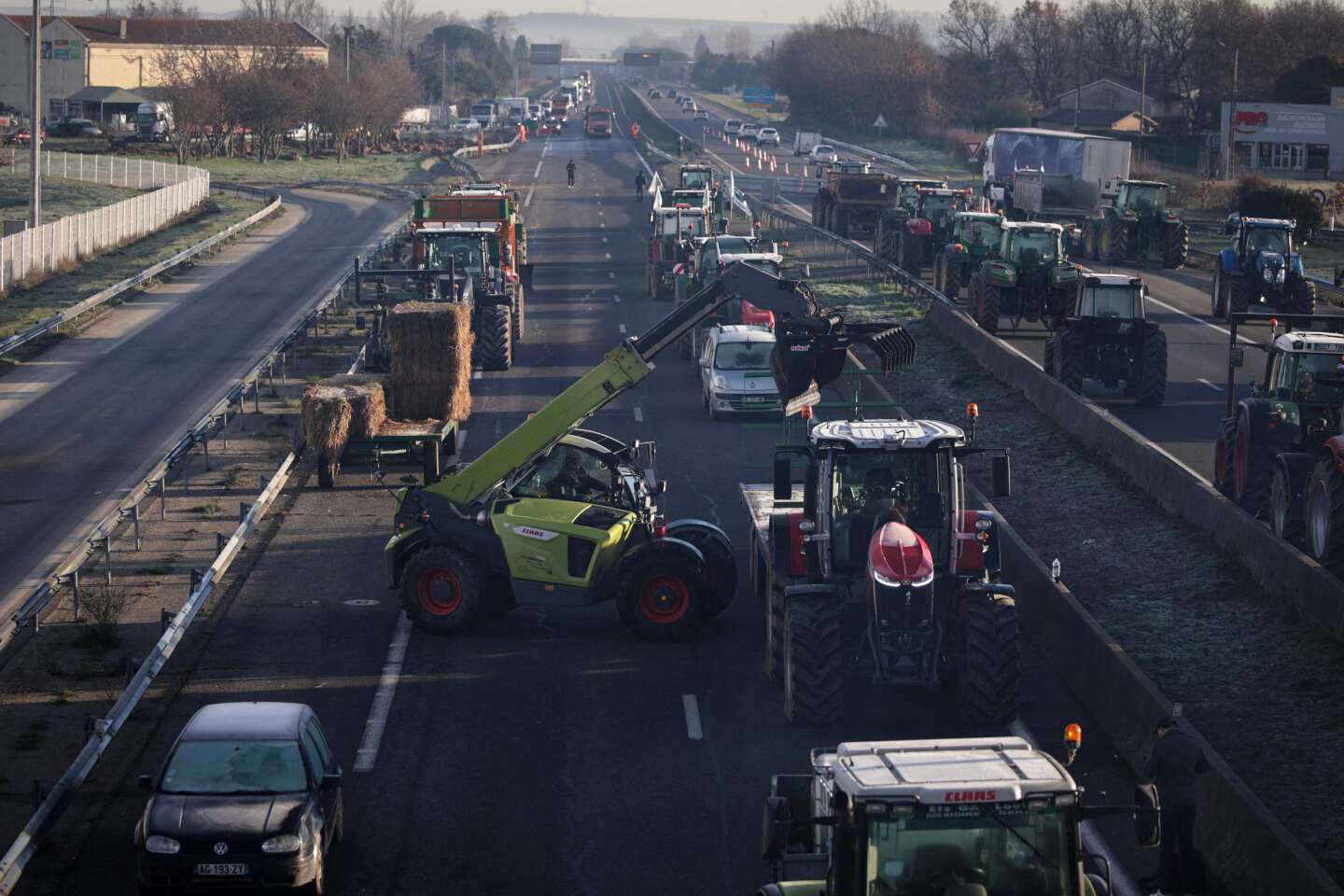 Colère des agriculteurs : les blocages et actions se poursuivent en France