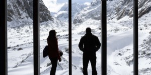 A Chamonix, le glacier en voie de disparition et les « touristes de la dernière chance »