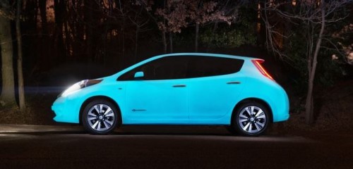 Une peinture phosphorescente la nuit pour la Nissan Leaf