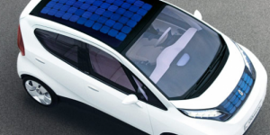 Des panneaux solaires photovoltaïques sur des voitures electriques pour lutter contre le froid