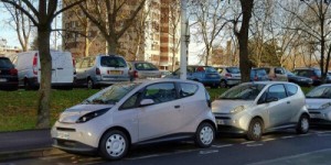 300 nouvelles voitures électriques Autolib’ bleues et beiges dans Paris