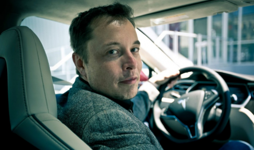 Elon Musk dévoile le nouveau business plan Tesla : un camion électrique et des voitures en autopartage