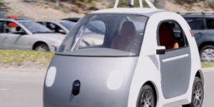 Google construit sa première voiture autonome