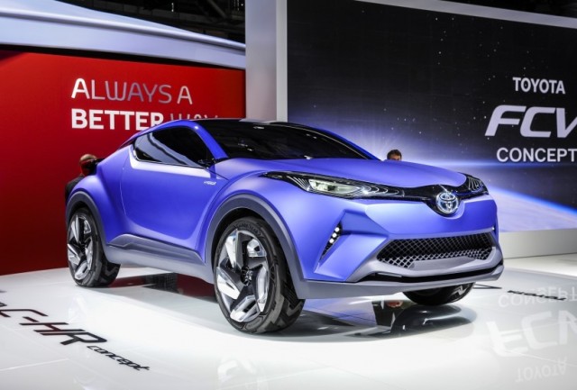 En bref : le design de la prochaine Prius inspiré du concept C-HR ?