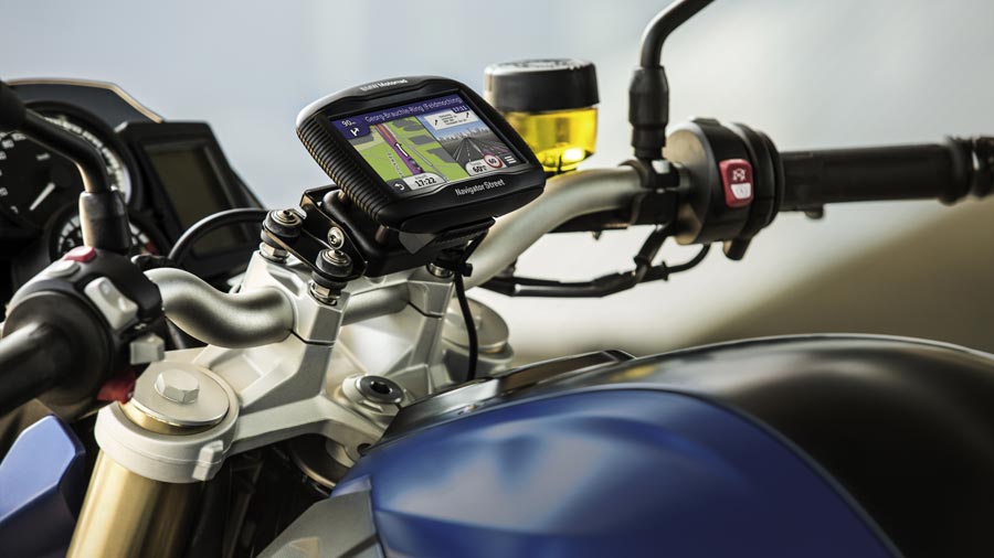 Choisir votre GPS moto : à quels critères se fier ?