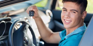 Assurance auto : quels pièges éviter pour les jeunes conducteurs ?