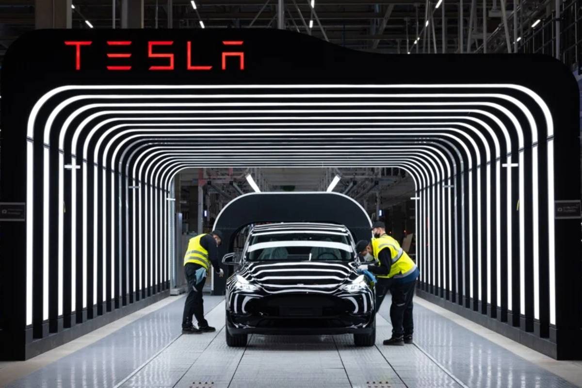 Non, Tesla ne va pas vraiment rappeler 2 millions de voitures