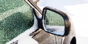 Ne pas laissez surtout pas ces 5 objets dans votre voiture en hiver