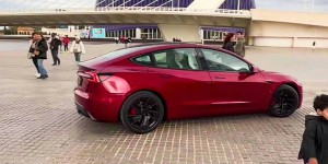 Images inédites et exclusives de la Tesla Model 3 Highland Performance sans camouflage