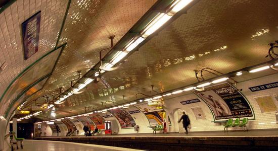 Énergie: le métro parisien passe l'éclairage à LED