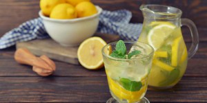 Jus de citron bio : l'allié santé qu'il vous faut