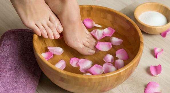 3 soins naturels pour prendre soin de vos pieds