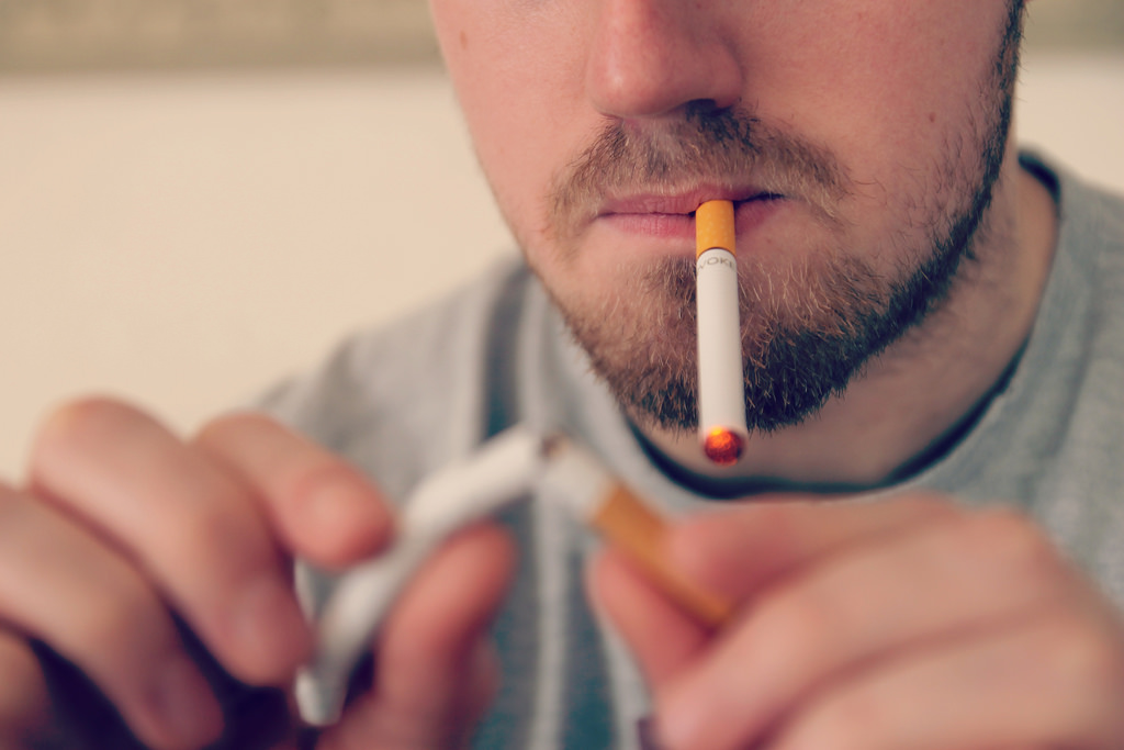 L’e-cigarette plus dangereuse que l’industrielle, est-ce vraiment sérieux?