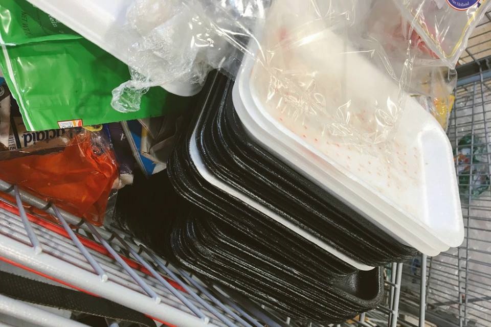 Plastic Attack: dîtes non au suremballage en plastique!