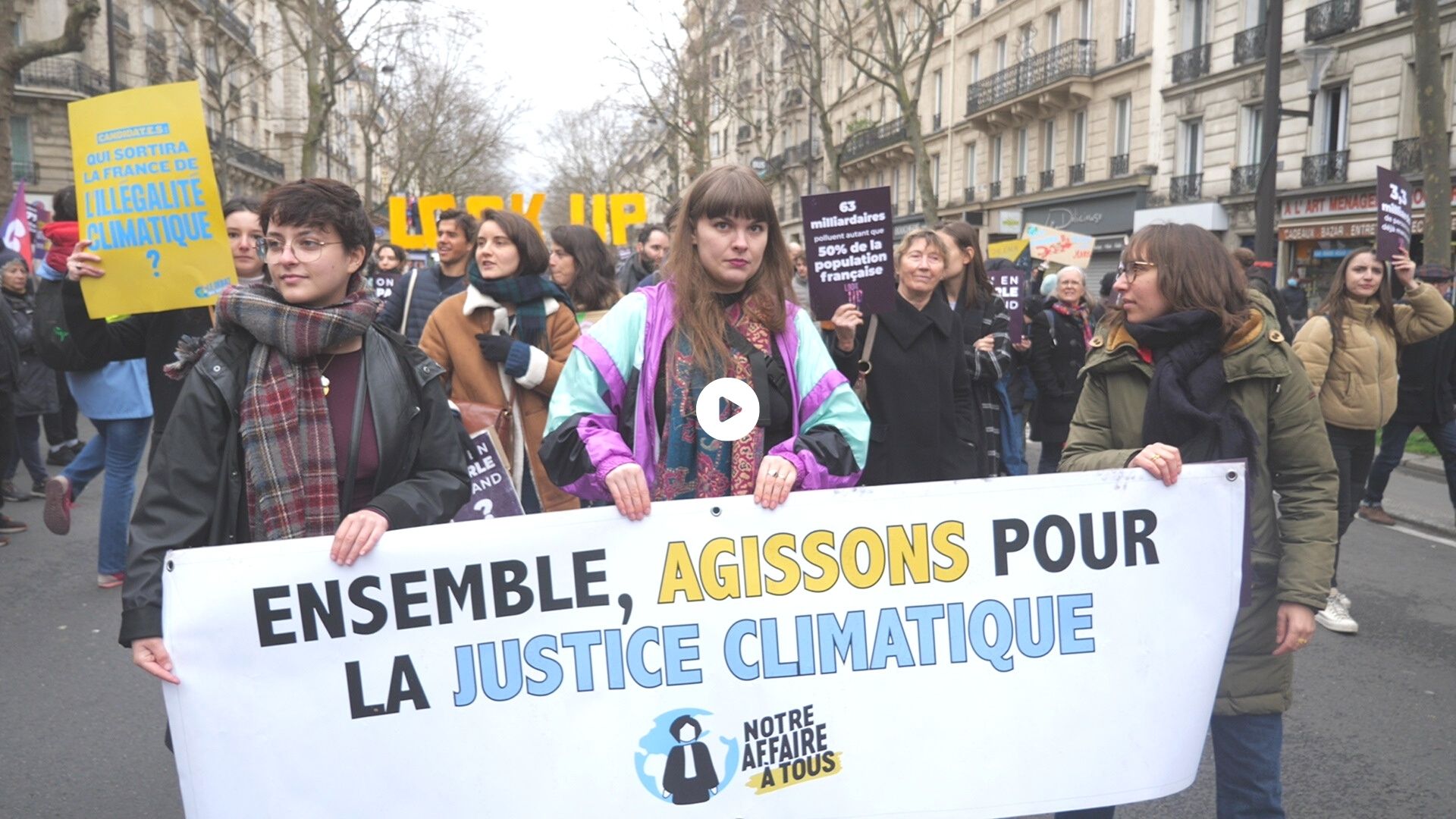 « Look up « : la marche pour le climat au son du nucléaire et de la guerre