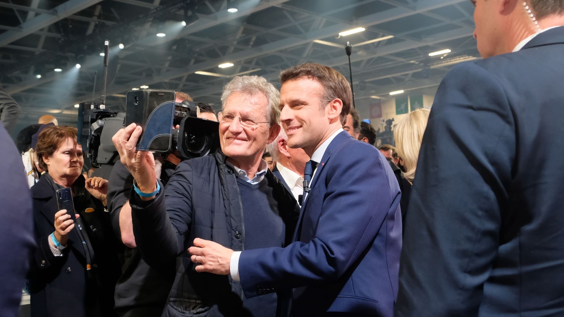 Qualifié au second tour, Emmanuel Macron « peut faire plus » pour le climat