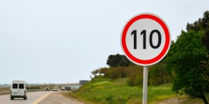  Sobriété : les agents de l’État à 110 km/h, une mesure à deux vitesses