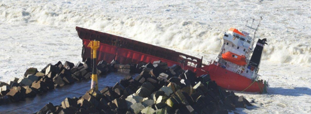 Cargo échoué à Anglet : 20 tonnes de carburant à la mer, mais pas de pollution des plages