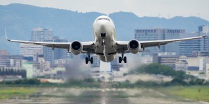 Marché carbone européen : le Parlement européen accepte de prolonger l'exemption des vols intercontinentaux