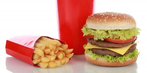 Fast-foods : Zero Waste alerte sur l'absence de tri des déchets