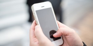 Ralentissement des iPhones : le parquet de Paris ouvre une enquête préliminaire