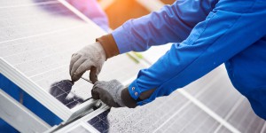 La Commission européenne lève les mesures antidumping sur le photovoltaïque chinois